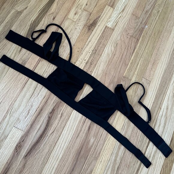 h:ours Bra Crop Top - Picture 2 of 3